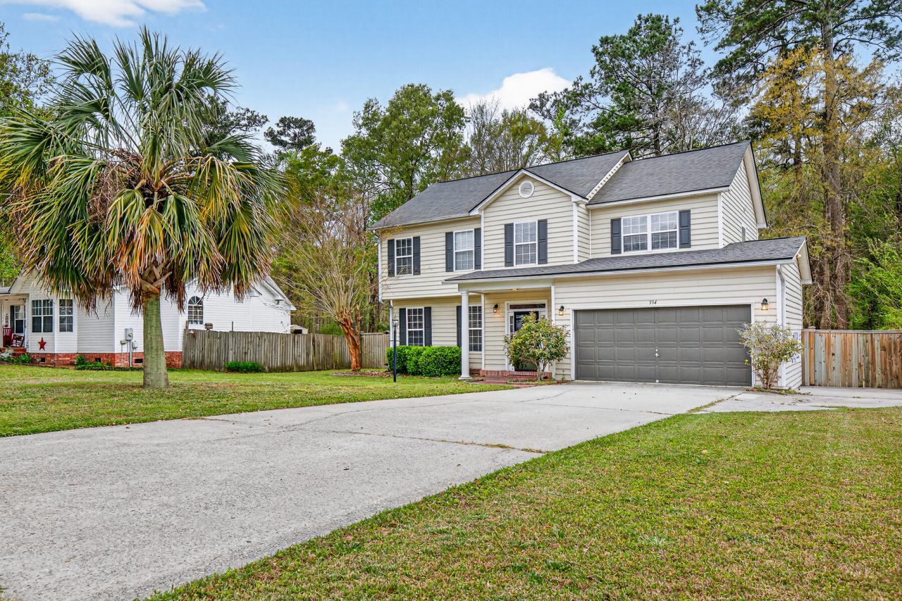 334 Camelot Drive Photo 5