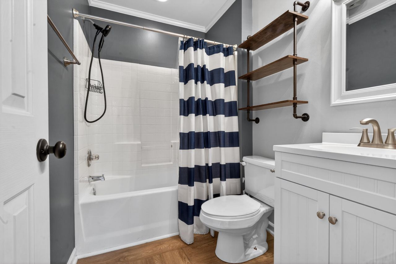 334 Camelot Drive Photo 53