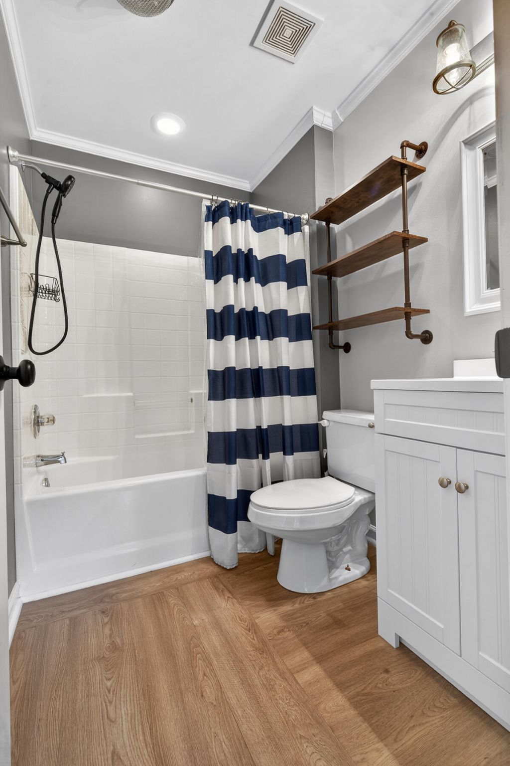 334 Camelot Drive Photo 55