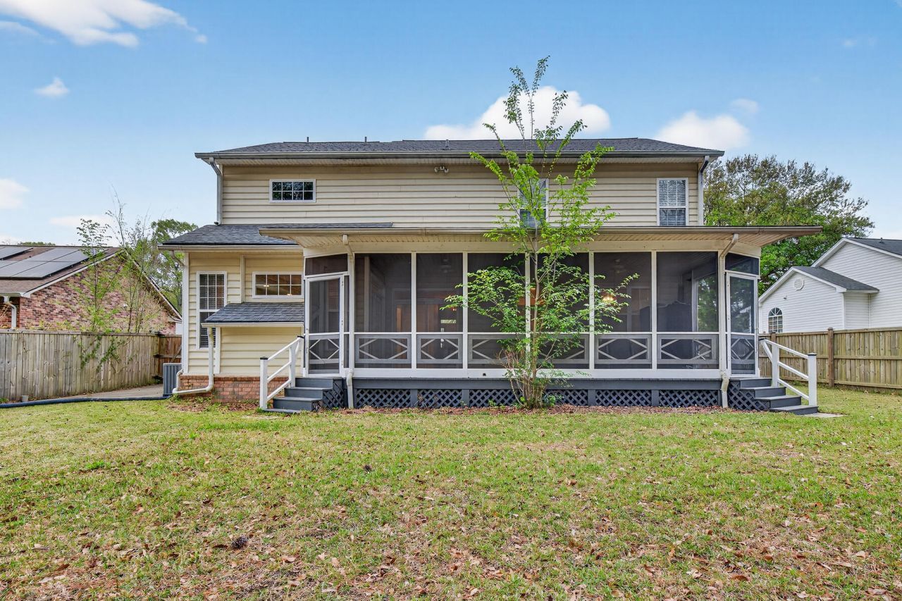 334 Camelot Drive Photo 70