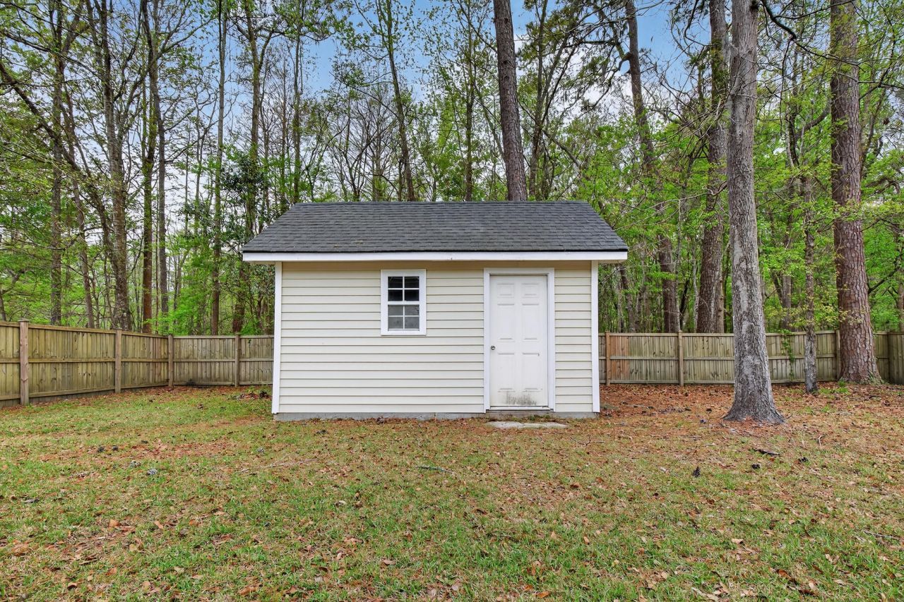 334 Camelot Drive Photo 73