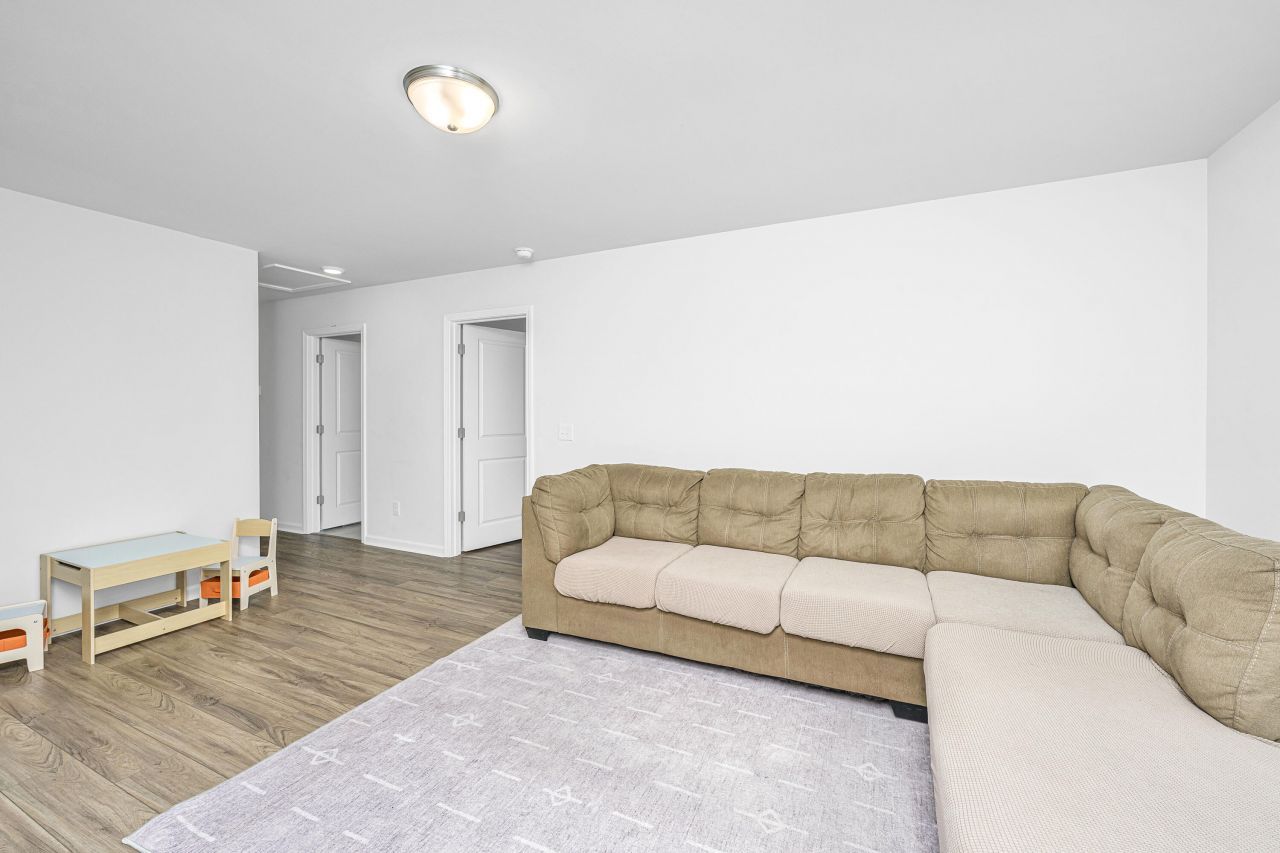 412 Carrara Drive Photo 29