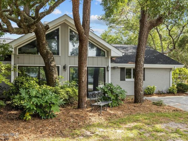 132 Beechwood Drive, Pine Knoll Shores, NC 28512