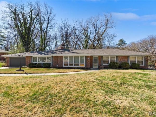 207 Country Club Lane, Belleville, IL 62223