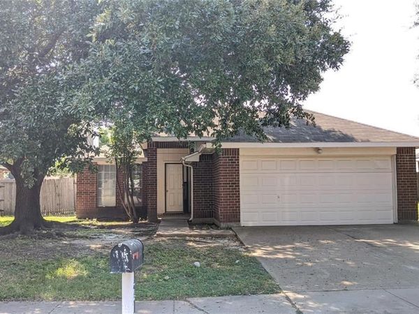 1218 Brooklawn Drive, Arlington, TX 76018