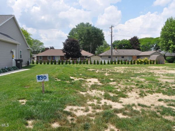 830 Dannick Lane , Gibsonburg, OH 43431