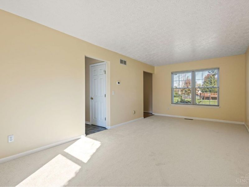 6921 Woodland View Drive, Liberty Township, OH 45044 Photo 18