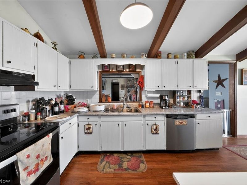 8134 Oberlin Road, Elyria, OH 44035 Photo 12