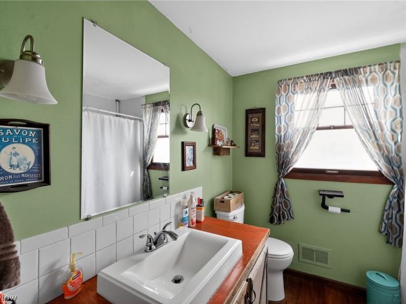 8134 Oberlin Road, Elyria, OH 44035 Photo 16