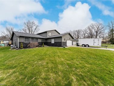 1013 Scituate Court, Grafton, OH 44044