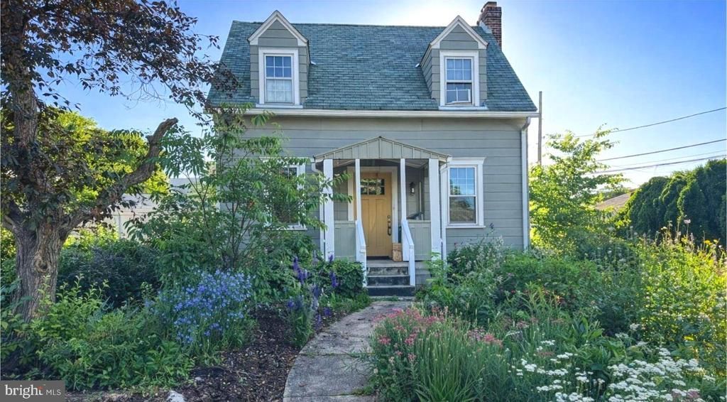 916 N SPRING STREET, MIDDLETOWN, PA 17057