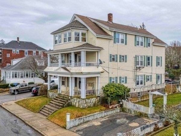 93 Osborn St, Fall River, MA 02724