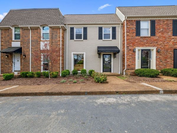 102 Foxborough Sq W, Brentwood, TN 37027