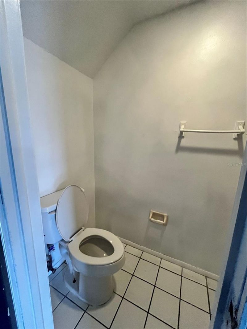 4918 Silver Oaks Village, Unit F, Orlando, FL 32808 Photo