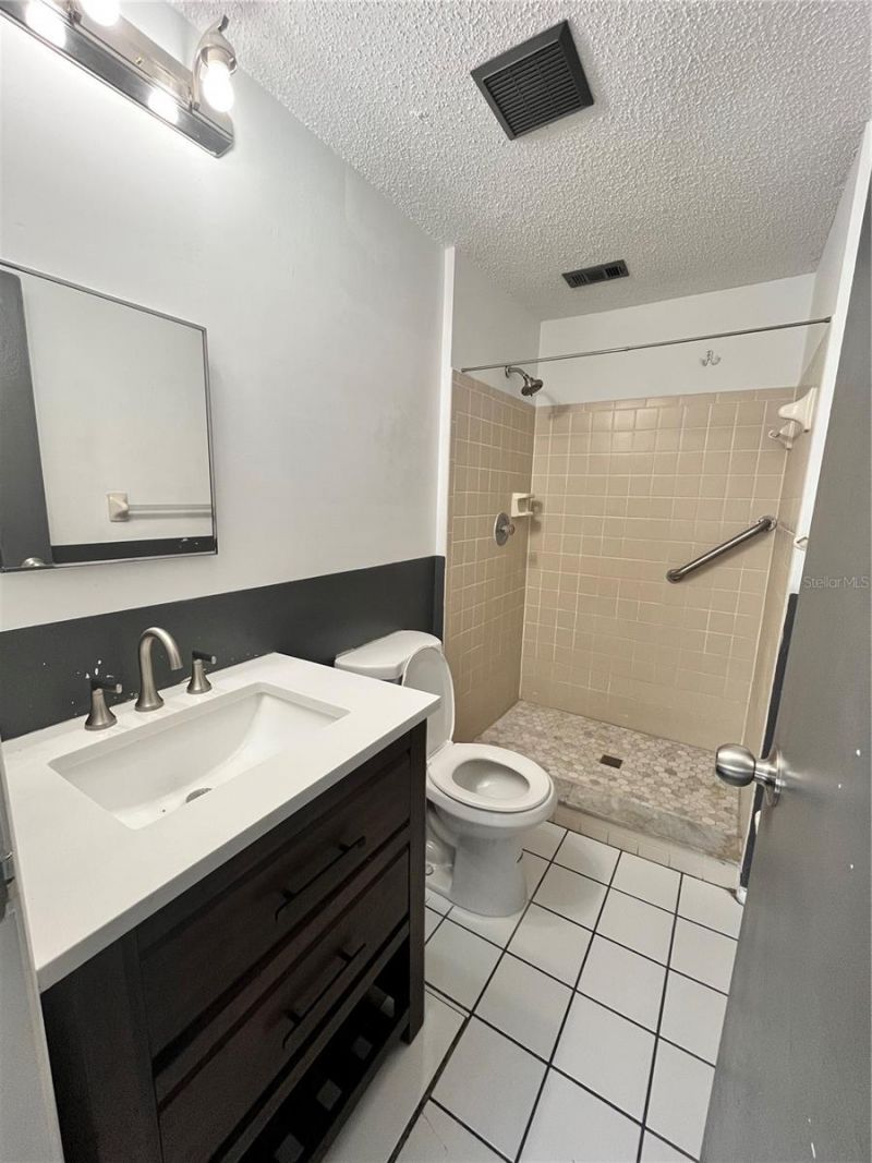 4918 Silver Oaks Village, Unit F, Orlando, FL 32808 Photo