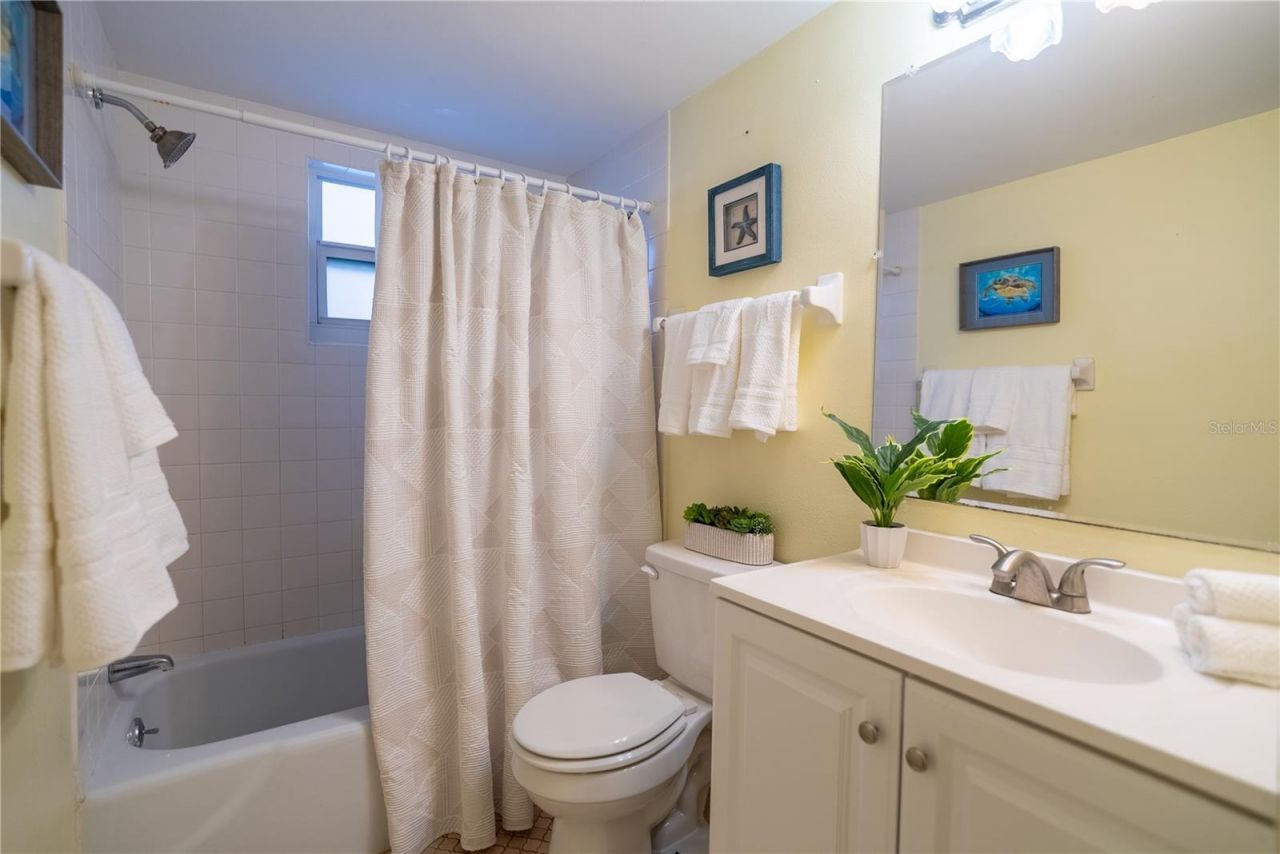 925 Beach Road , Unit 107, Sarasota, FL 34242 Photo