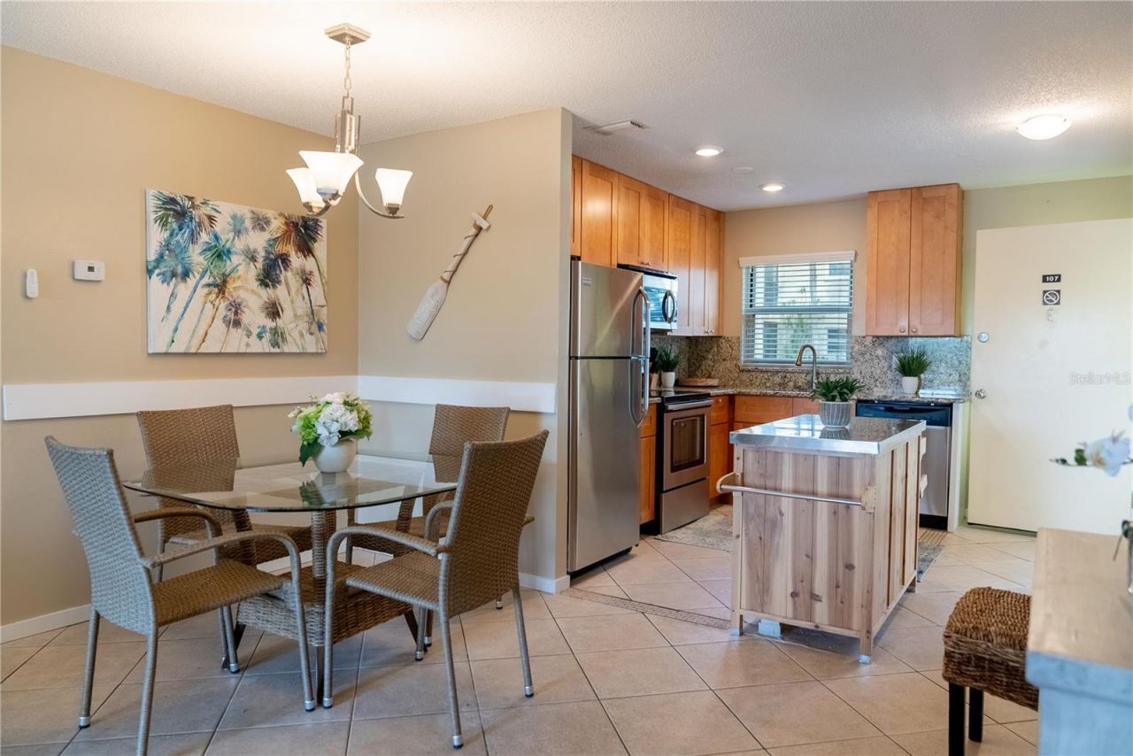 925 Beach Road , Unit 107, Sarasota, FL 34242 Photo