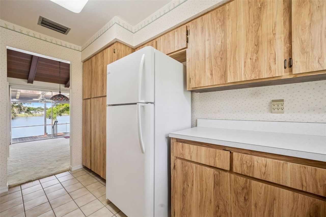 2874 E Crooked Lake Drive, Eustis, FL 32726 Photo