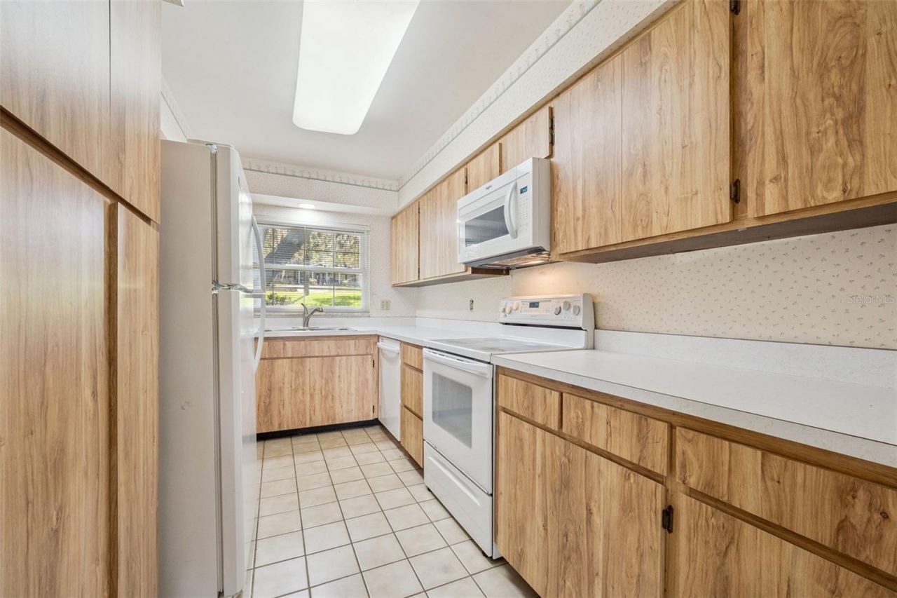 2874 E Crooked Lake Drive, Eustis, FL 32726 Photo