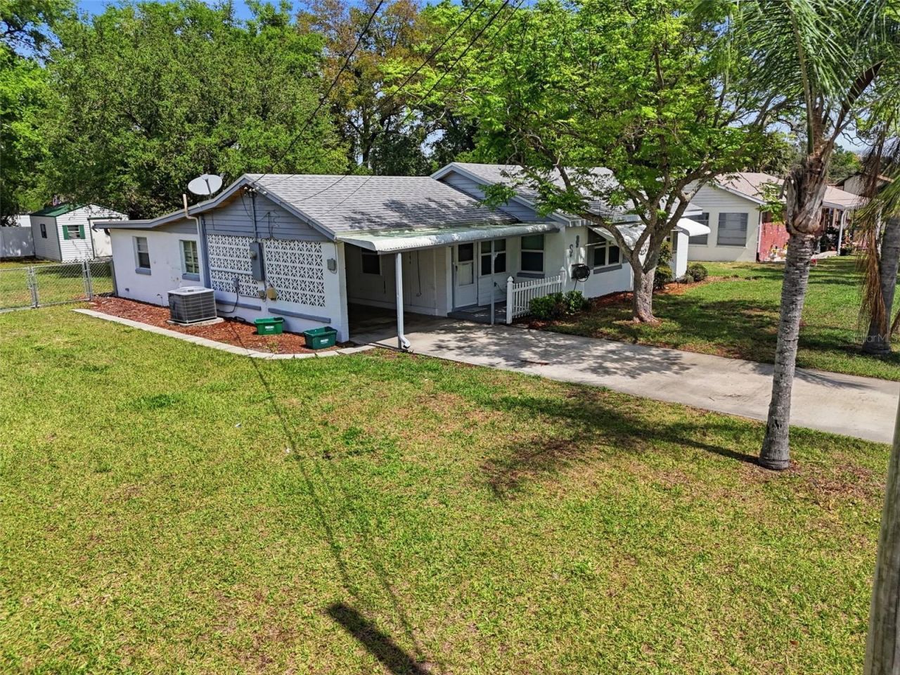 8 Angeles Road , Debary, FL 32713 Photo