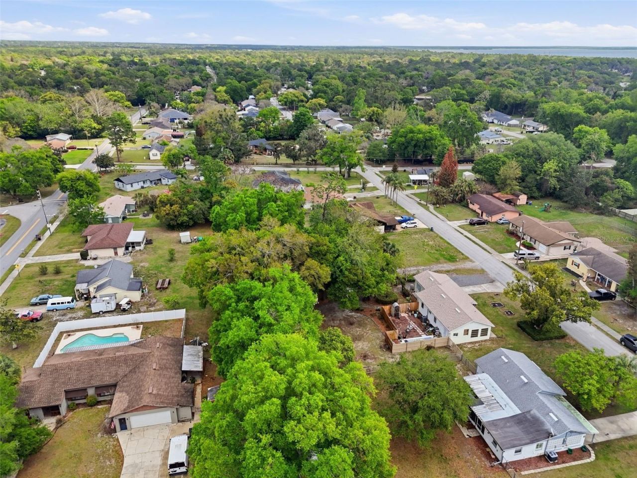 8 Angeles Road , Debary, FL 32713 Photo