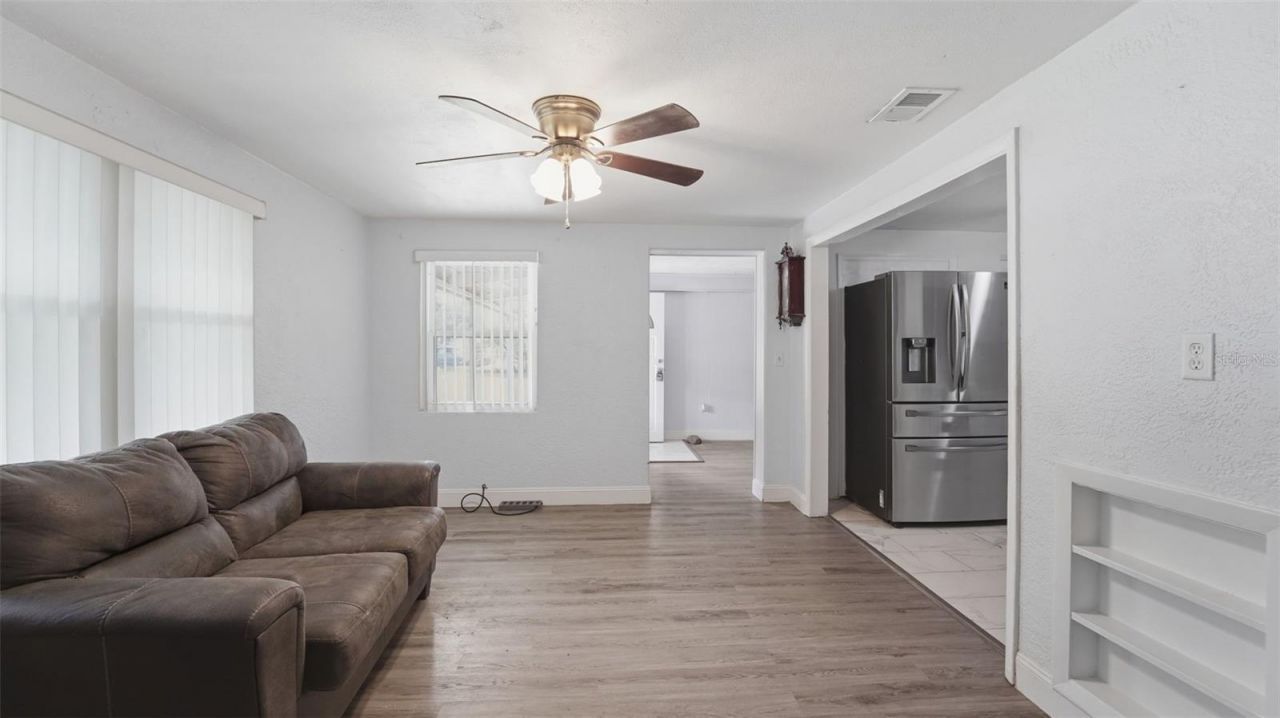 8 Angeles Road , Debary, FL 32713 Photo