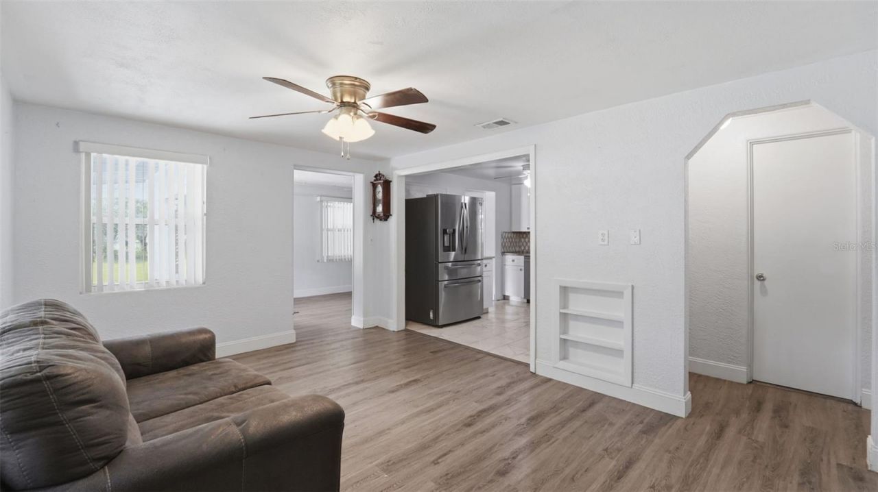 8 Angeles Road , Debary, FL 32713 Photo