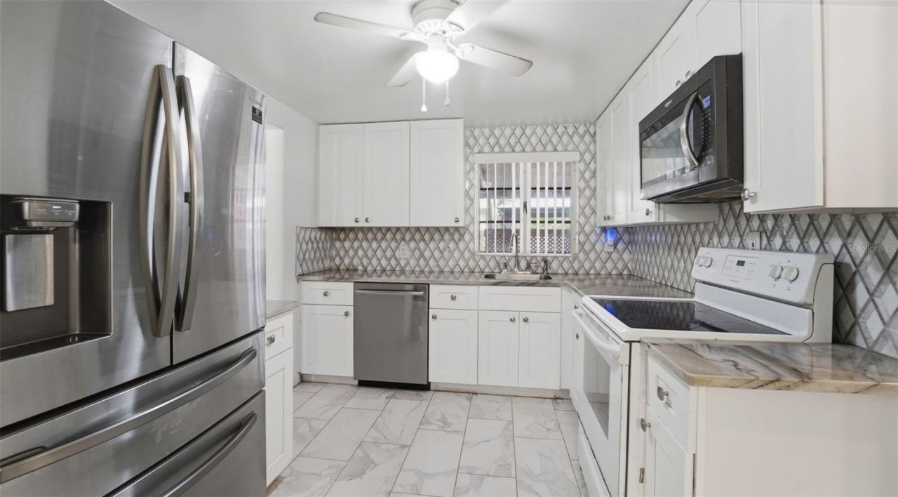 8 Angeles Road , Debary, FL 32713 Photo