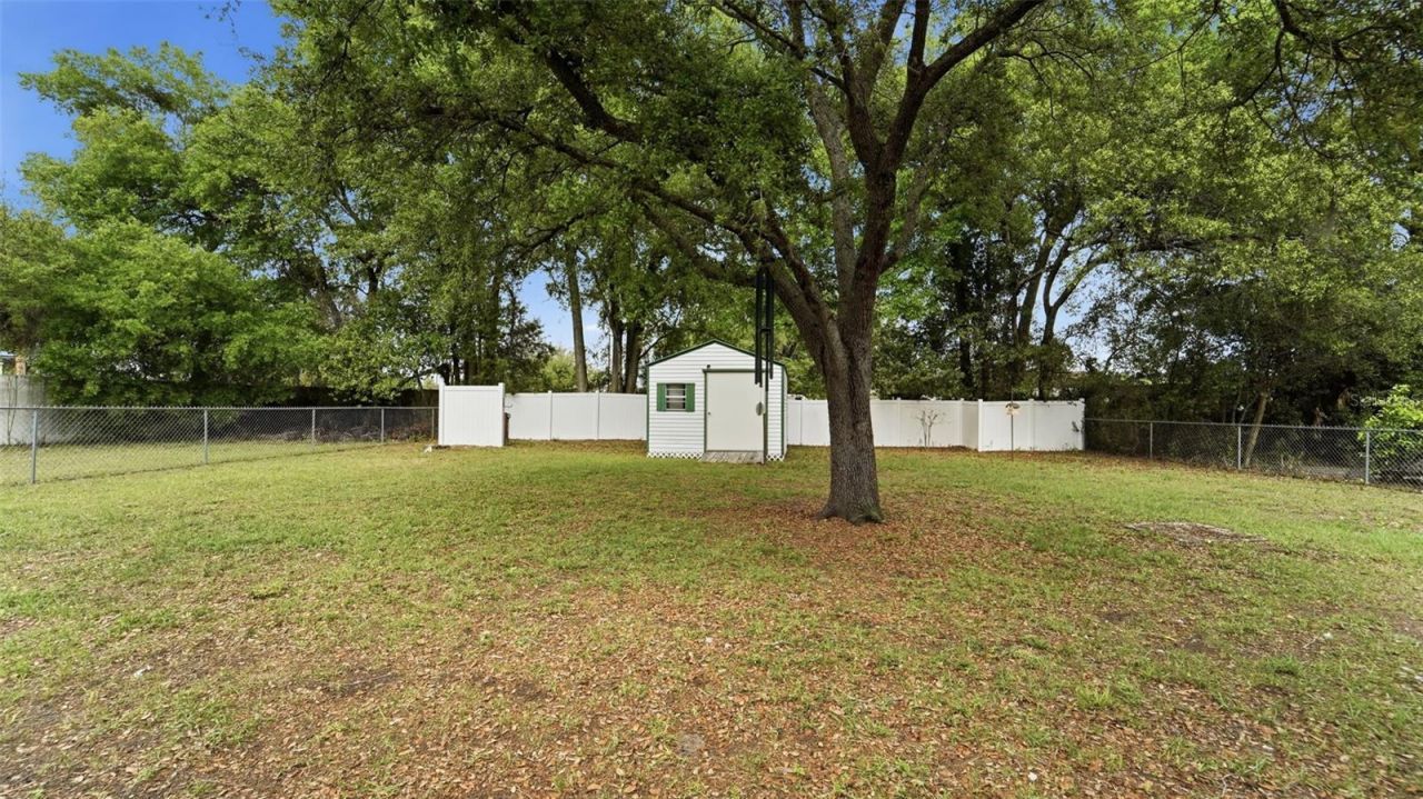 8 Angeles Road , Debary, FL 32713 Photo