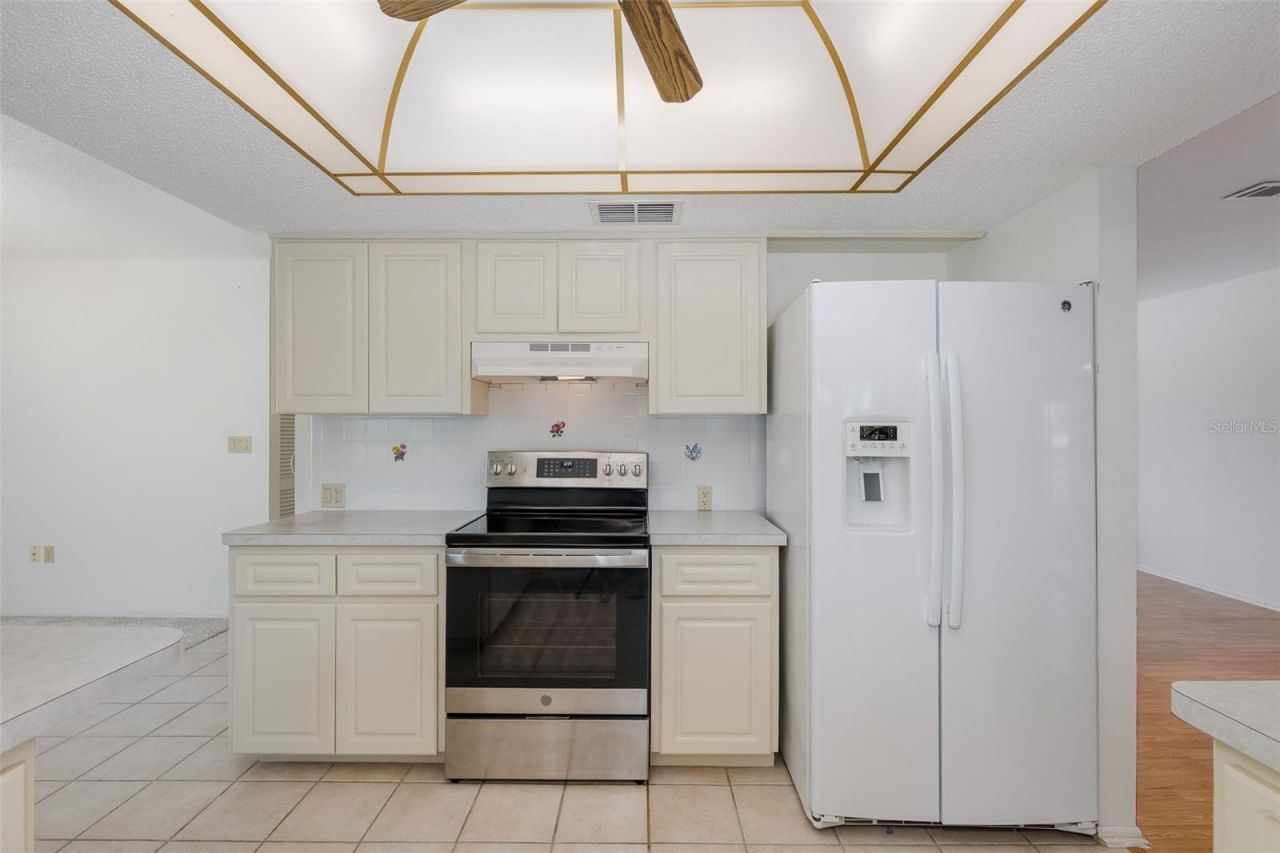 8330 Divot Way, Port Richey, FL 34668 Photo