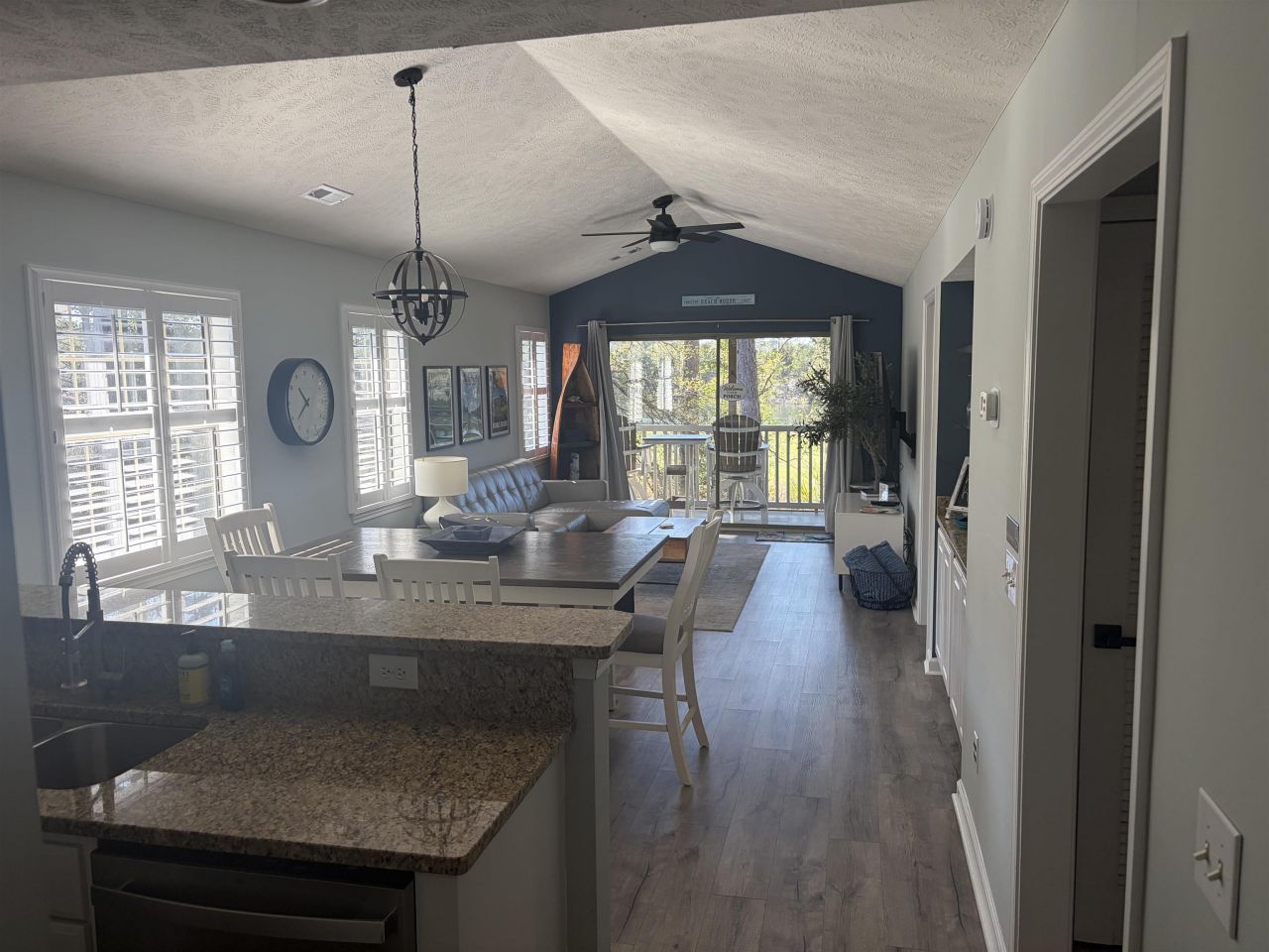 342 Pinehurst Dr. Photo 10