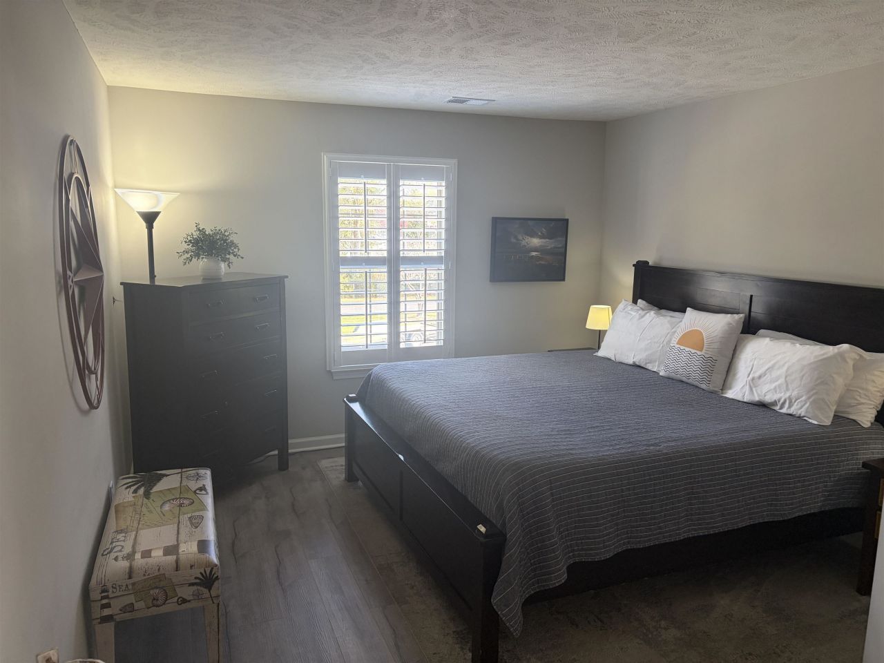 342 Pinehurst Dr. Photo 4