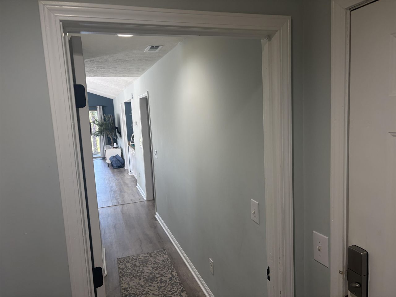 342 Pinehurst Dr. Photo 9