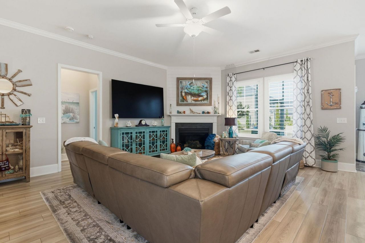 2005 Silver Island Way Photo 17