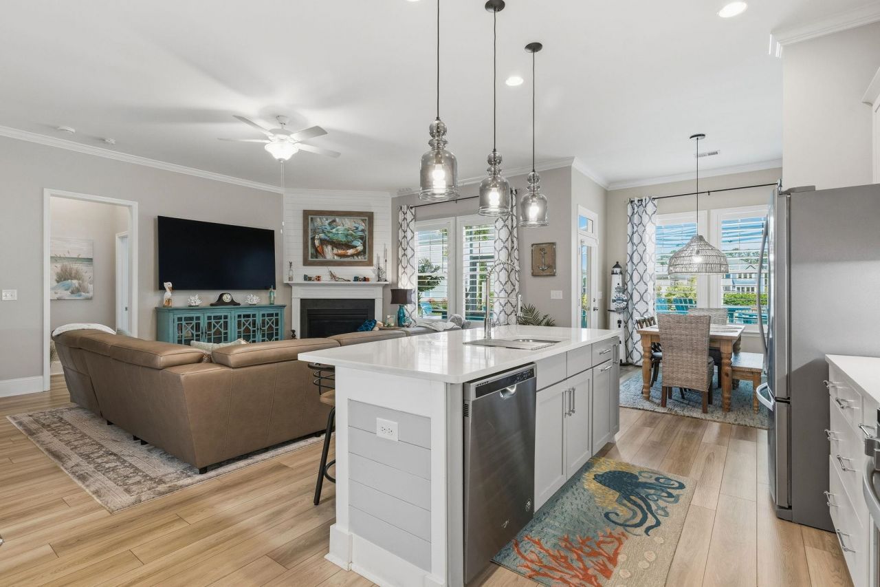 2005 Silver Island Way Photo 20