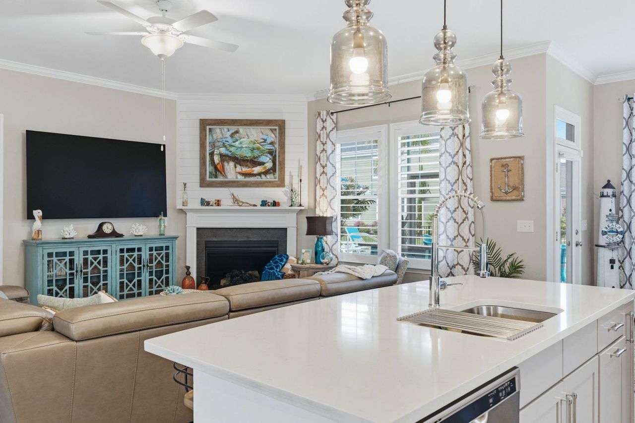 2005 Silver Island Way Photo 21