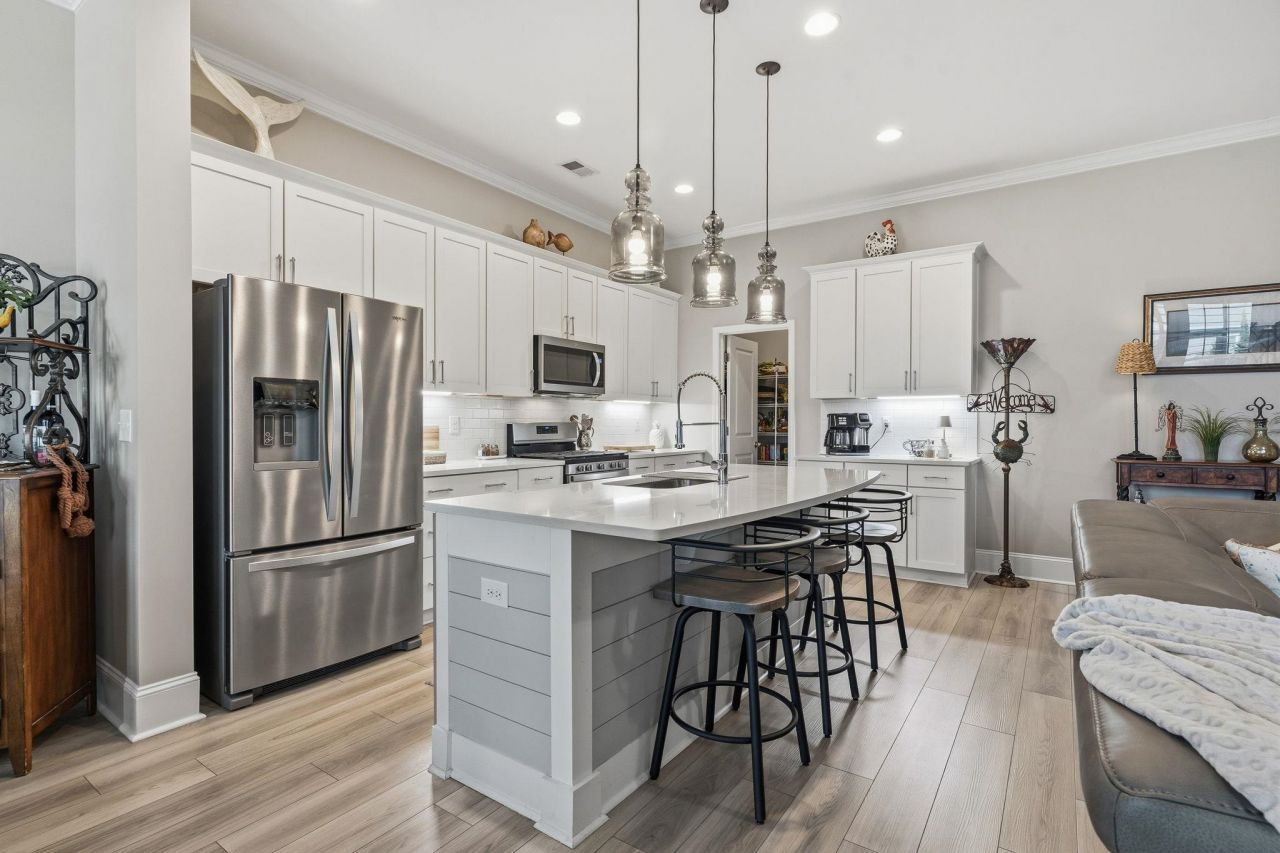 2005 Silver Island Way Photo 22