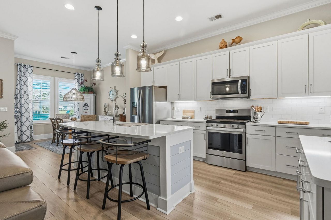 2005 Silver Island Way Photo 23