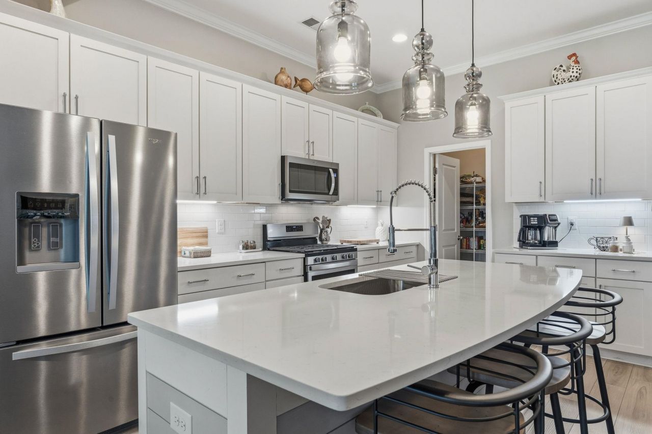 2005 Silver Island Way Photo 24