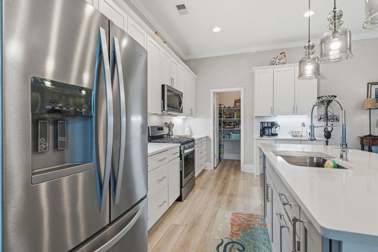 2005 Silver Island Way Photo 25