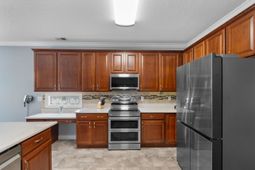 3018 Winding River Rd. photo 4