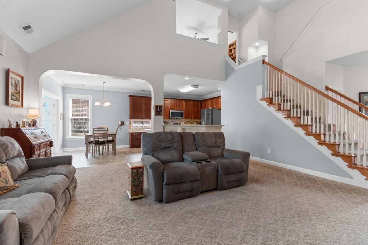 3018 Winding River Rd. Photo 9