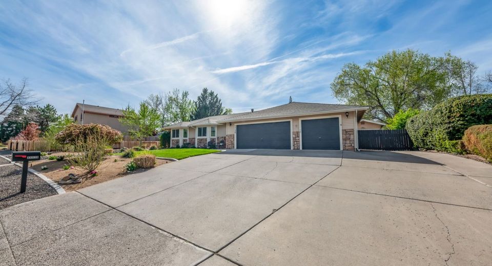 11130 Bondshire Drive, Reno, NV 89511 Photo