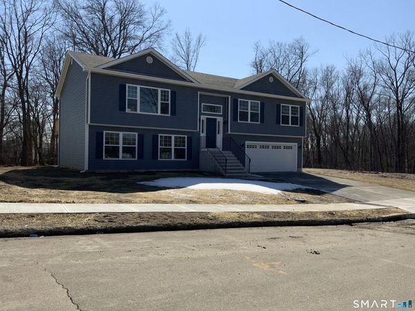 48 Trescott, West Haven, CT 06516