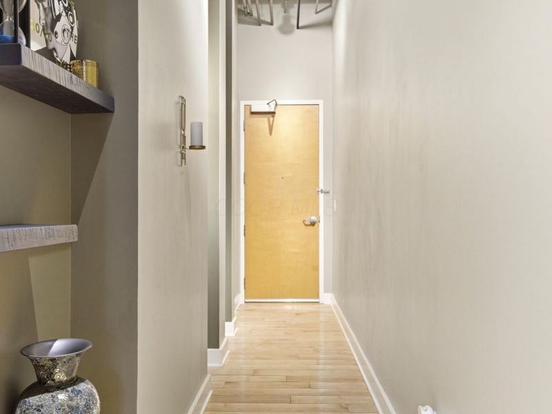 150 E Main Street, Unit 303, Columbus, OH 43215 Photo 8