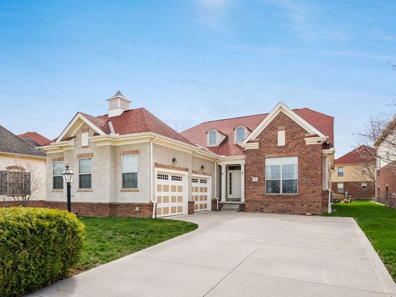7991 Oak Meadow Drive, Dublin, OH 43016 Photo 1