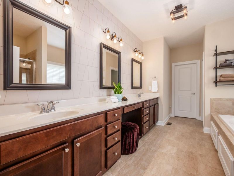 7991 Oak Meadow Drive, Dublin, OH 43016 Photo 19