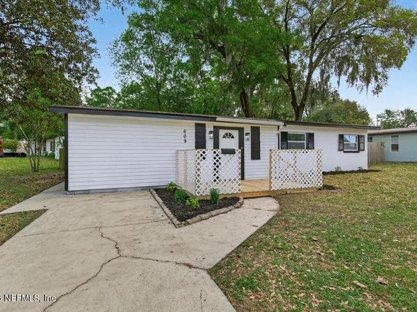 609 WREN Road, Jacksonville, FL 32216