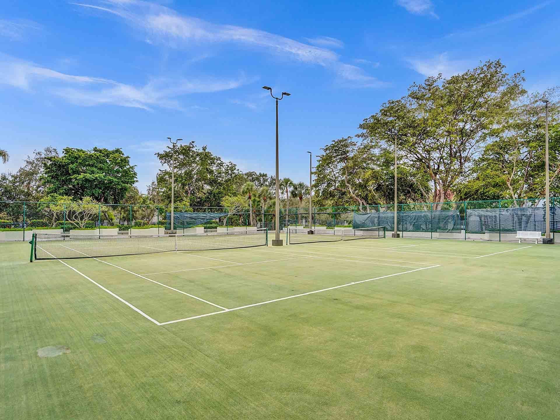 3200 N Port Royale Drive N, Unit 701, Fort Lauderdale, FL 33308 Photo