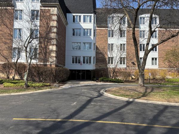 150 LAKE Boulevard , Unit 120, Buffalo Grove, IL 60089